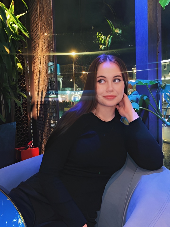 Софи привлекательная девушка из Кстово цена от 4000 руб