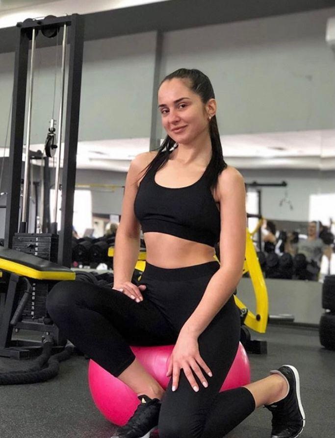 🎥 Наденька привлекательная девушка из Кстово цена от 5000 руб